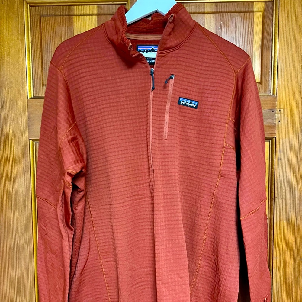 Patagonia R1 half zip pullover